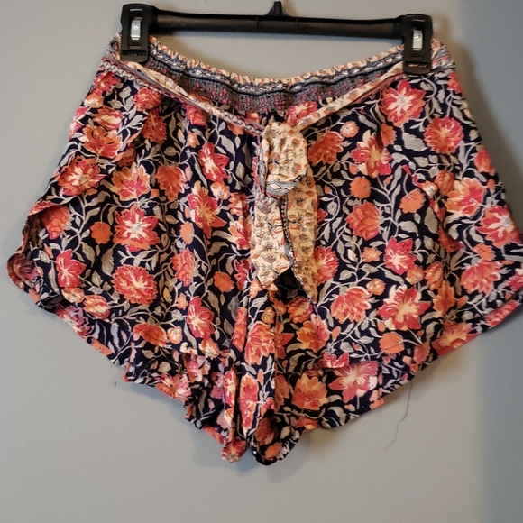 Anthro Angie shorts | size M - Picture 2 of 6